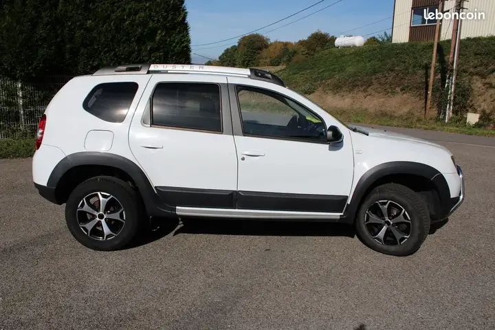 Dacia Duster 2017 photo 2