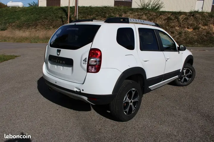 Dacia Duster 2017 photo 3