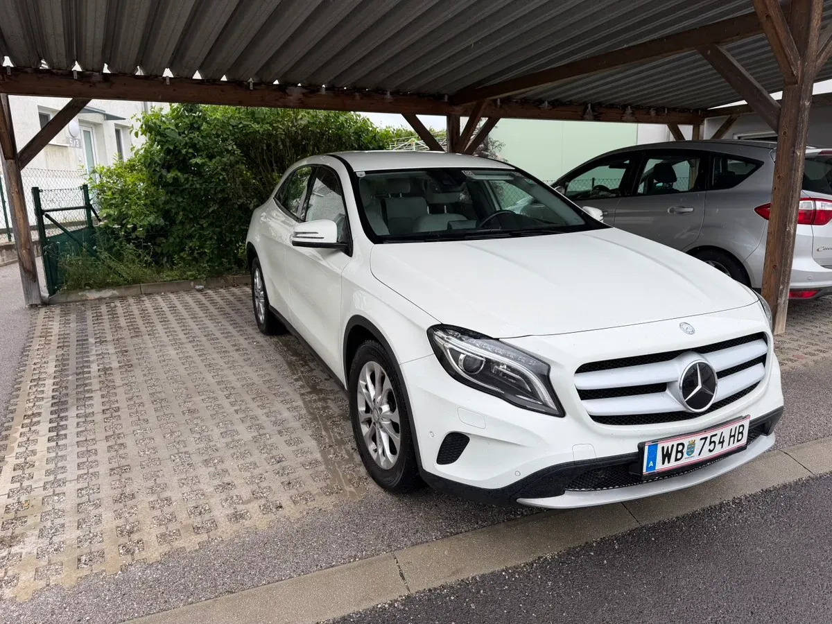 Mercedes-Benz Gla Class 2014 photo 2