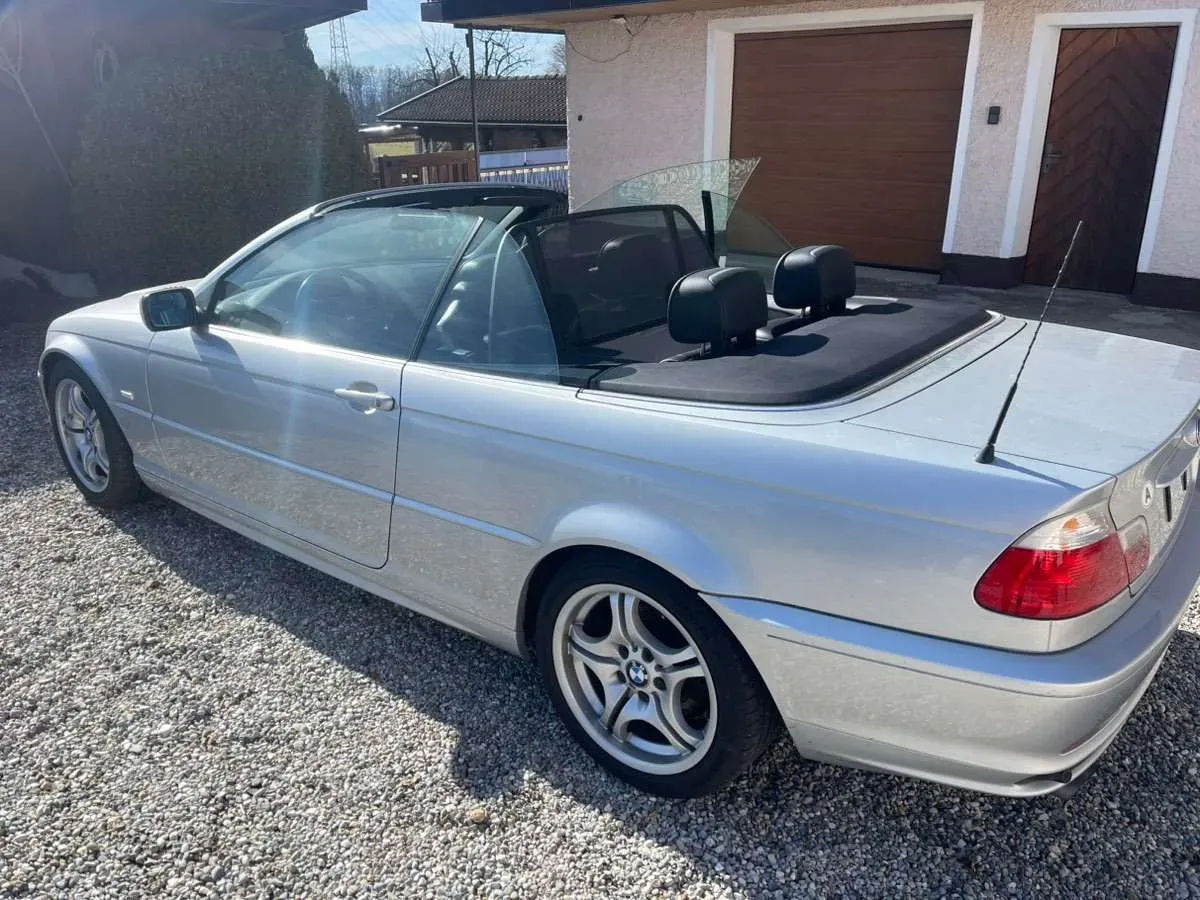 BMW 3 Series 2002 photo 2
