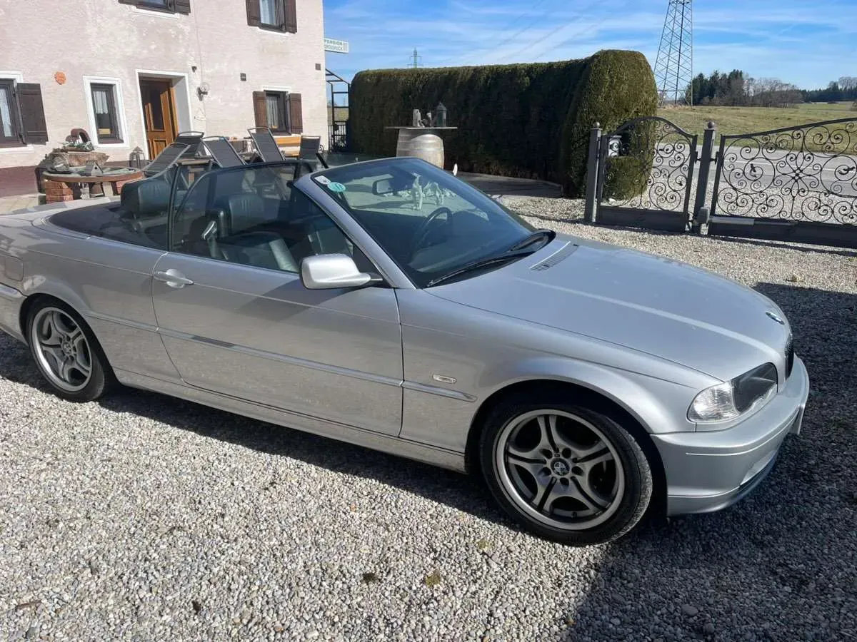 BMW 3 Series 2002 photo 3