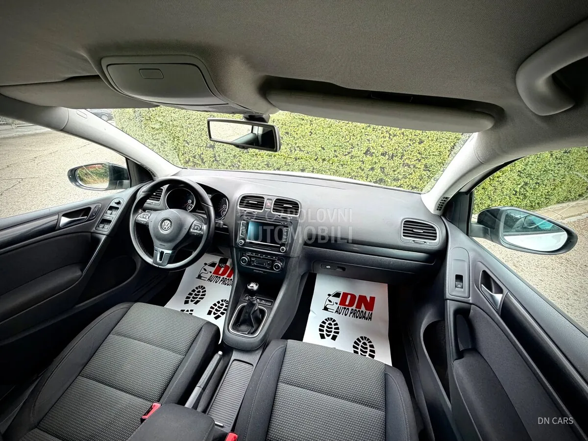 Volkswagen Golf 2010 photo 4