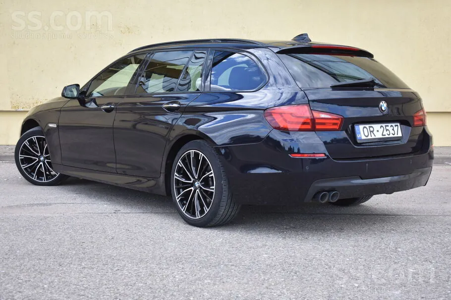 BMW 530 2011 photo 2