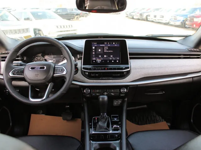 Jeep Compass 2025 photo 4