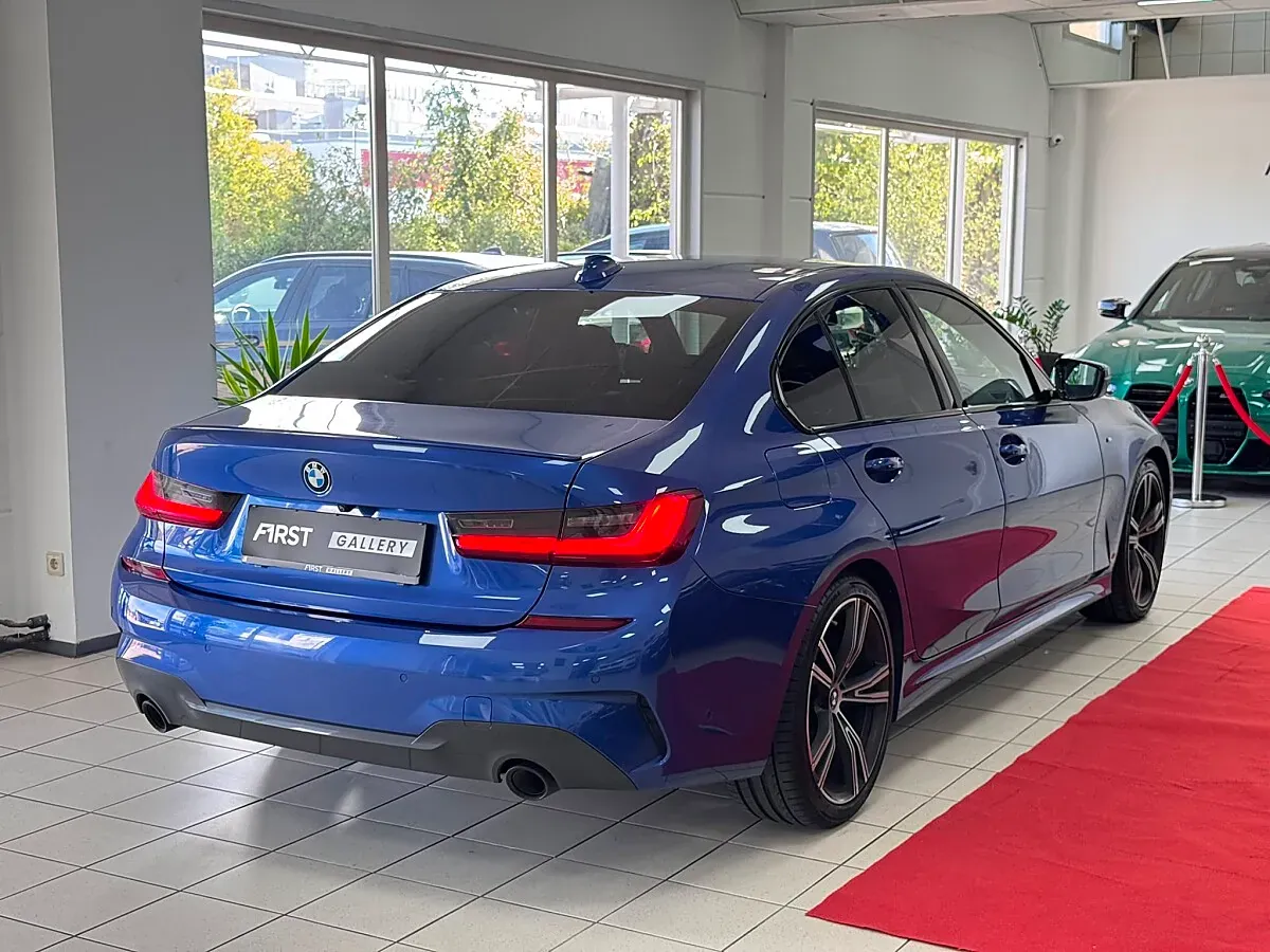 BMW 3 Series 2020 photo 3