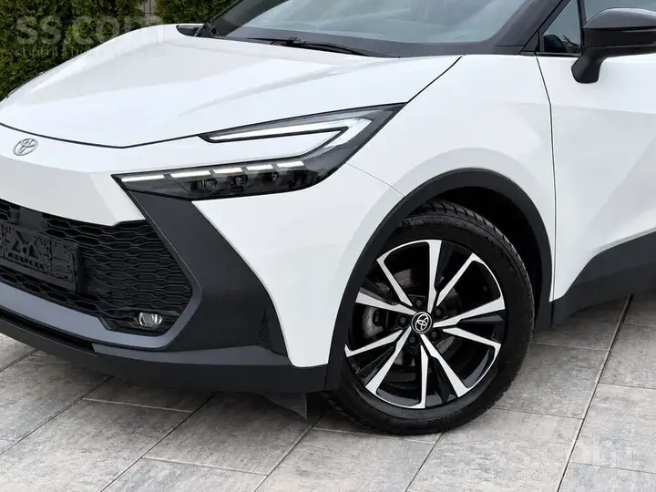 Toyota C-Hr 2025 photo 5