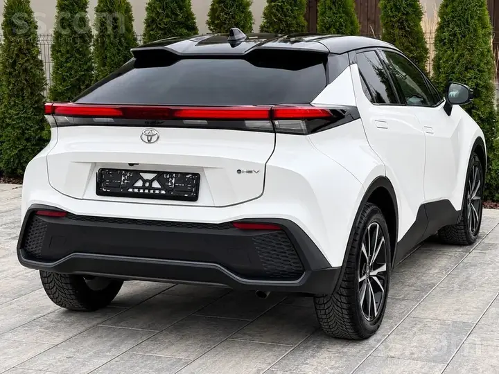 Toyota C-Hr 2025 photo 3