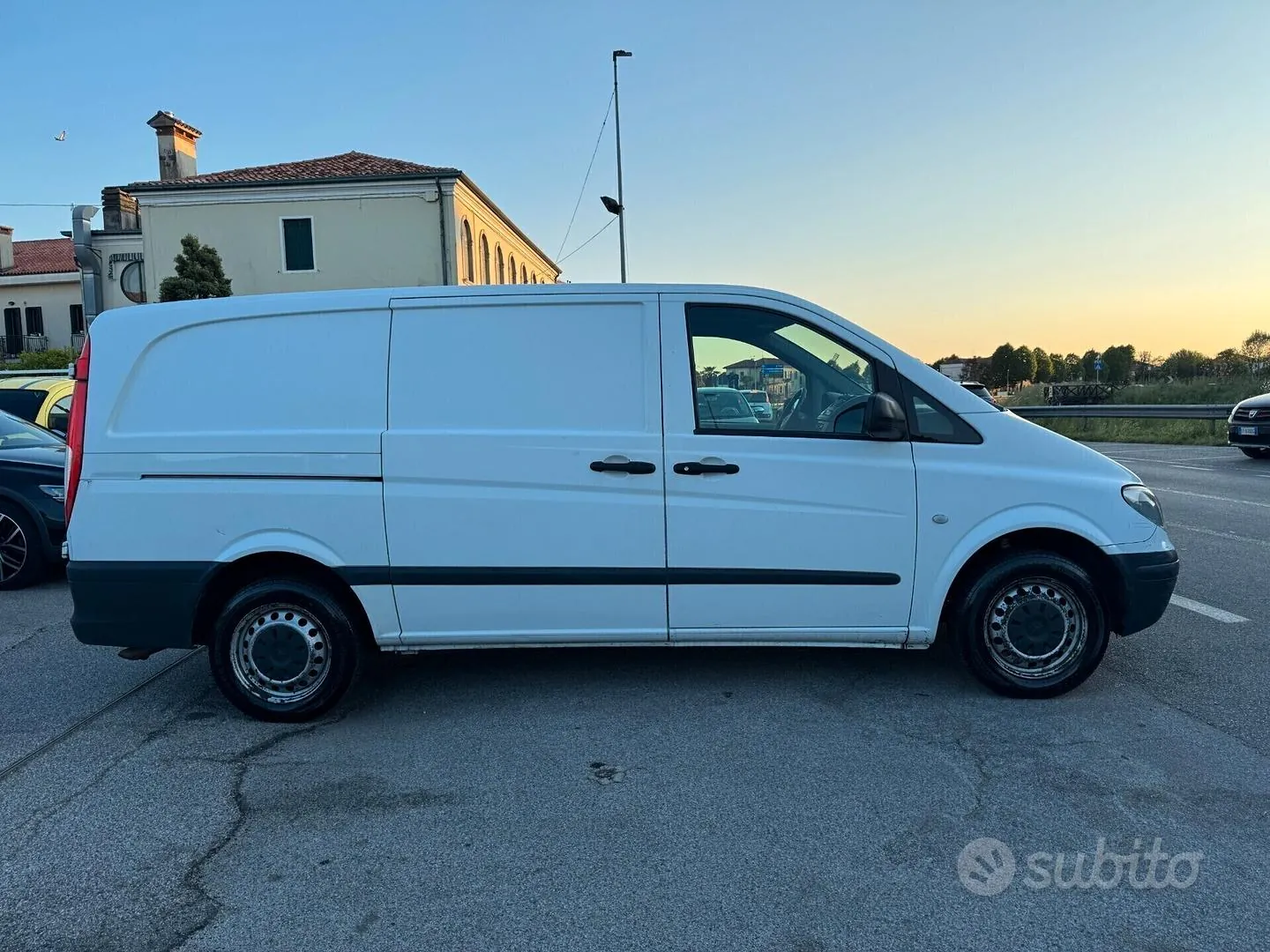 Mercedes-Benz Vito 2011 photo 4