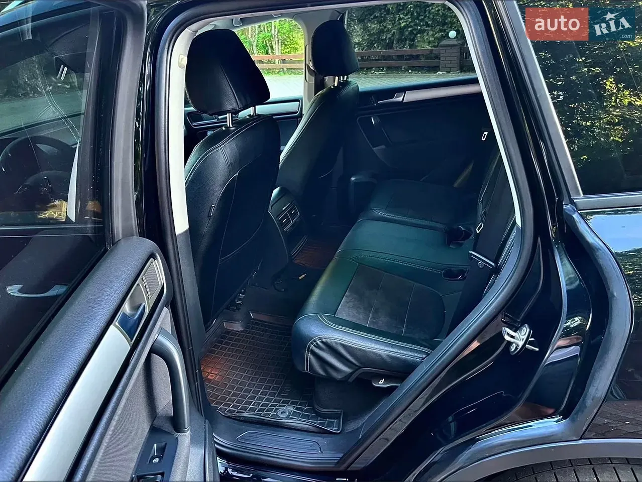 Volkswagen Touareg 2011 photo 5