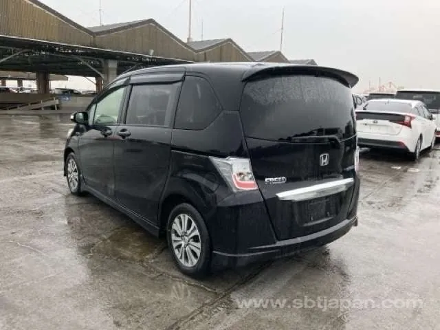 Honda Freed 2012 photo 3
