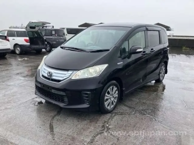 Honda Freed 2012 photo 2