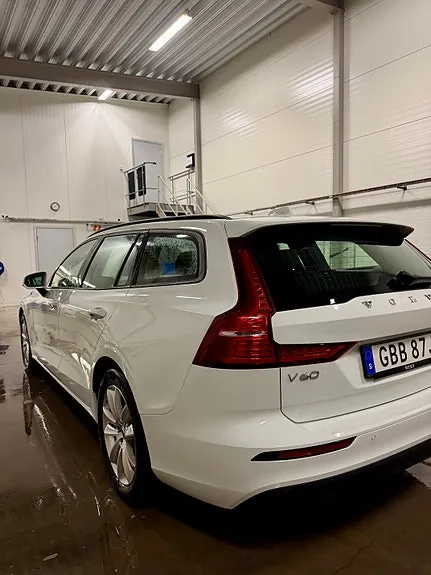Volvo V60 2020 photo 3