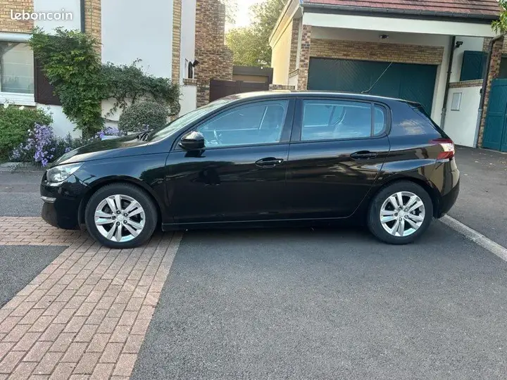 Peugeot 308 2013 photo 2