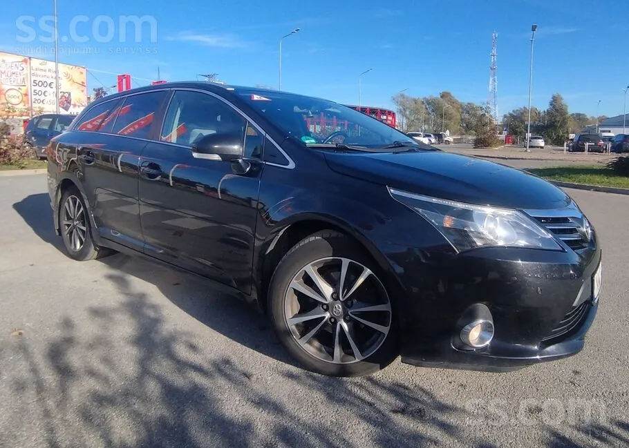 Toyota Avensis 2013 photo 3