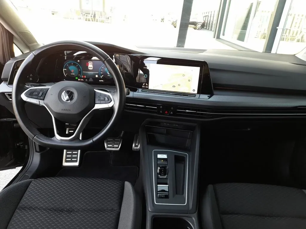 Volkswagen Golf 2022 photo 3