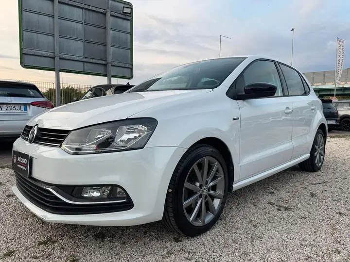 Volkswagen Polo 2014 photo 3