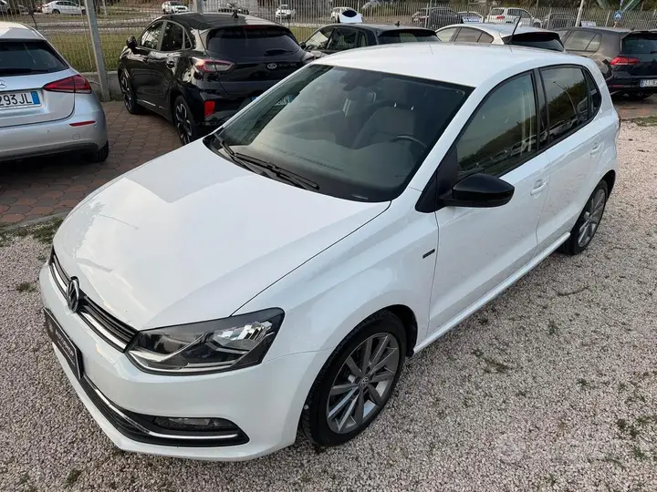 Volkswagen Polo 2014 photo 2