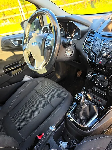 Ford Fiesta 2015 photo 5