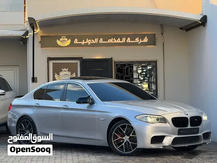 BMW 5 Series 2012 photo 2