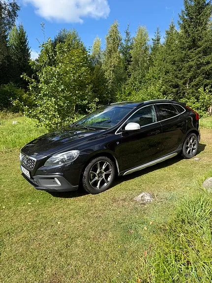 Volvo V40 Cross Country 2015 photo 2