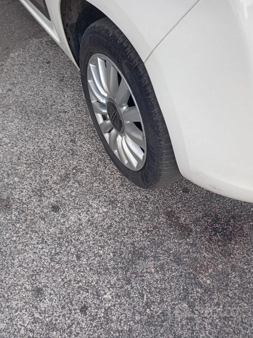 Fiat 500L 2014 photo 2