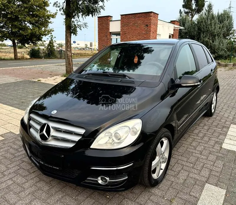 Mercedes-Benz B180 2009 photo 4