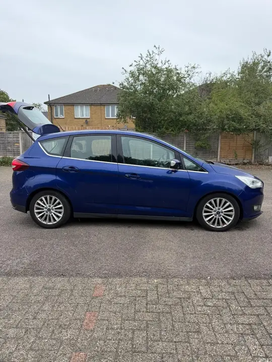 Ford C-Max 2016 photo 2