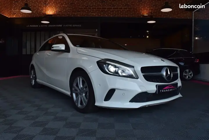 Mercedes-Benz A-Class 2016 photo 4
