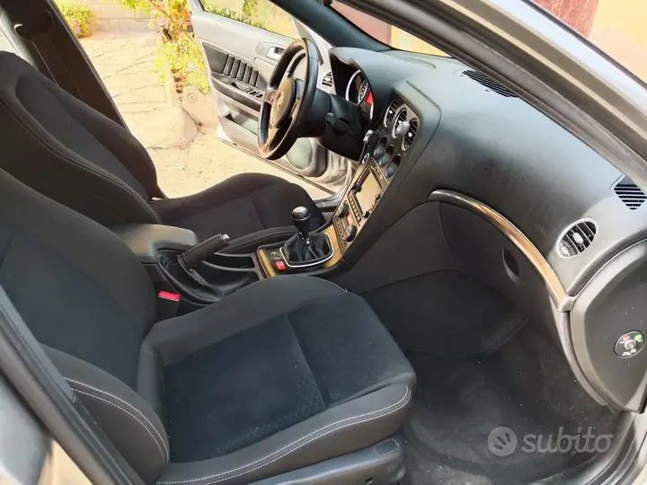 Alfa Romeo 159 2012 photo 4