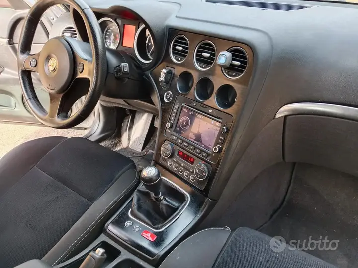 Alfa Romeo 159 2012 photo 5
