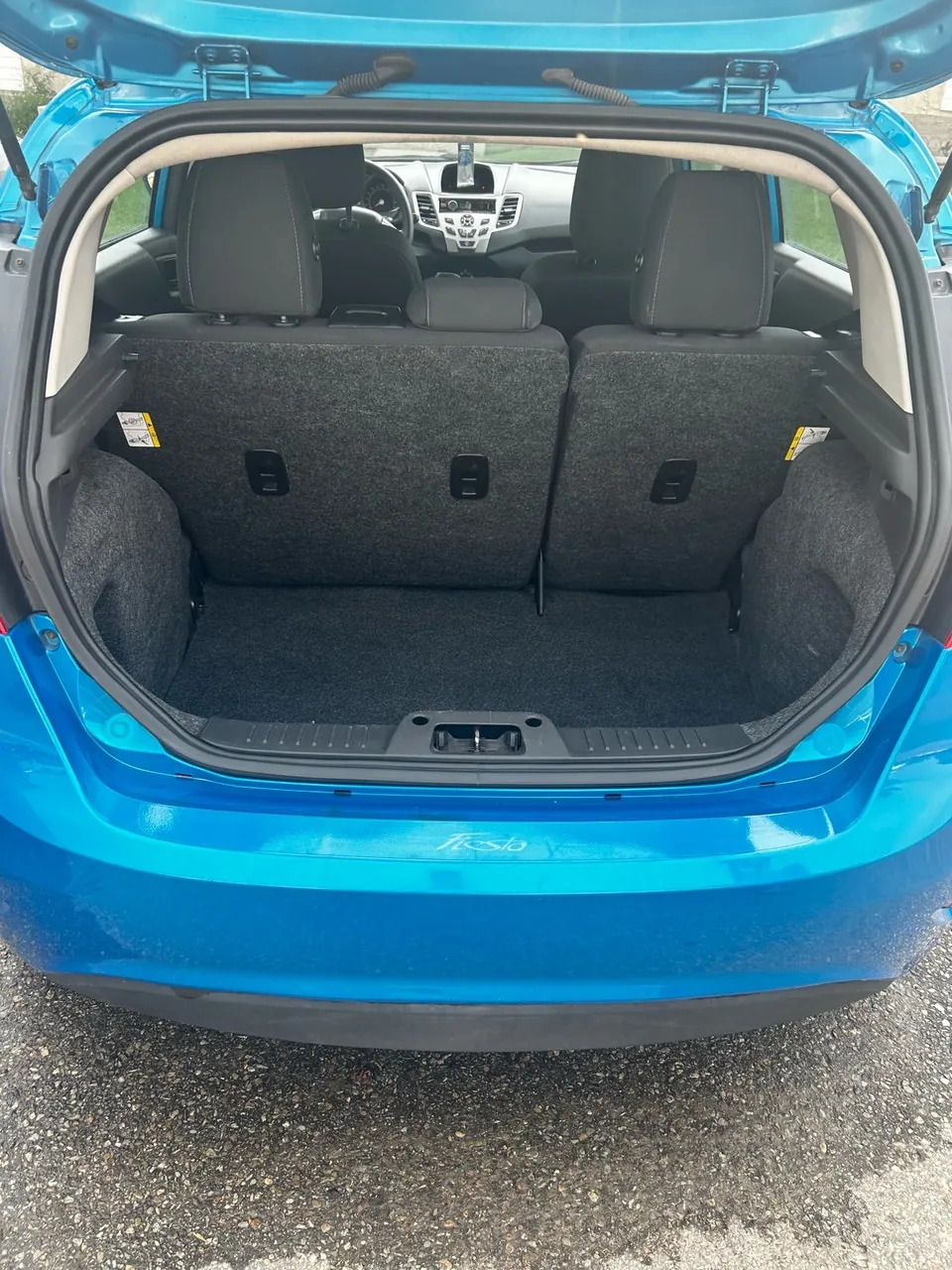 Ford Fiesta 2012 photo 4