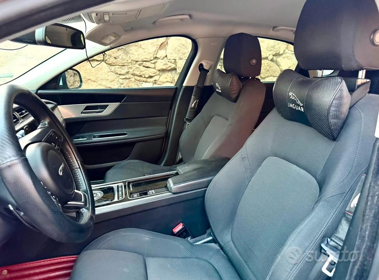 Jaguar Xf 2016 photo 3
