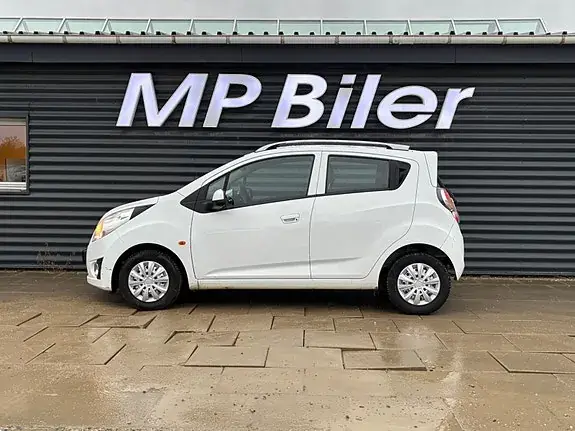 Chevrolet Spark 2011 photo 2