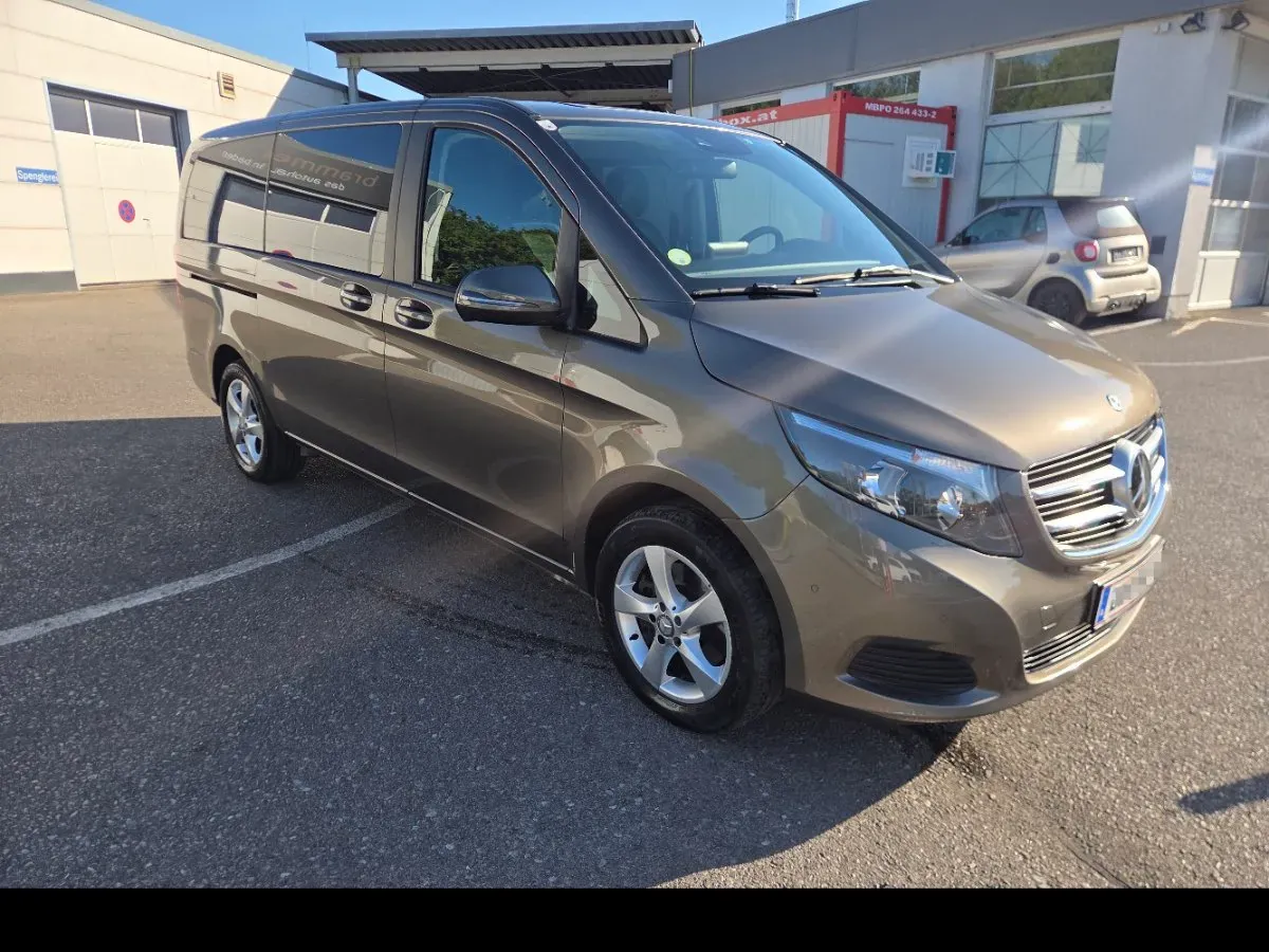 Mercedes-Benz V-Class 2017 photo 3