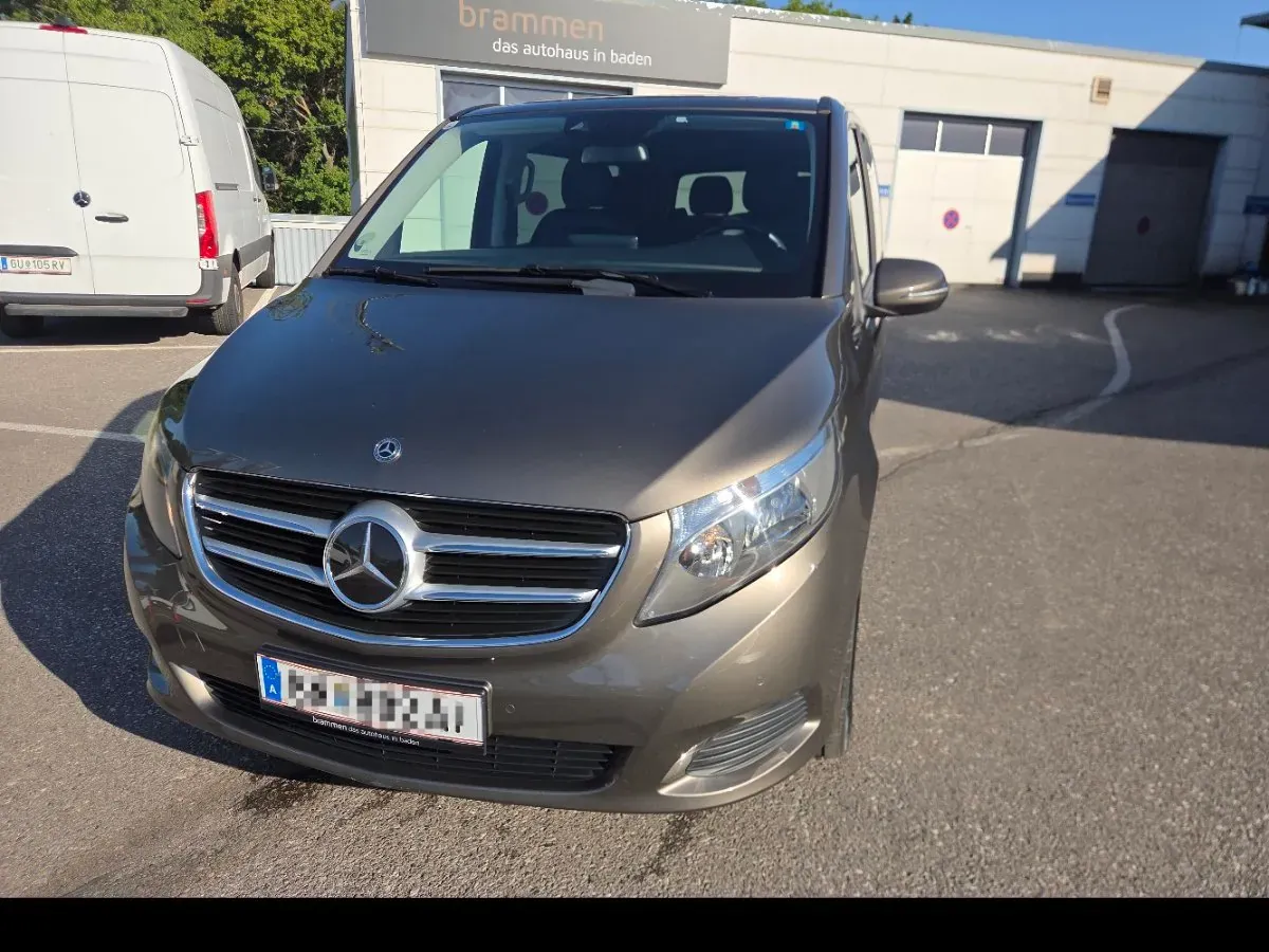 Mercedes-Benz V-Class 2017 photo 2