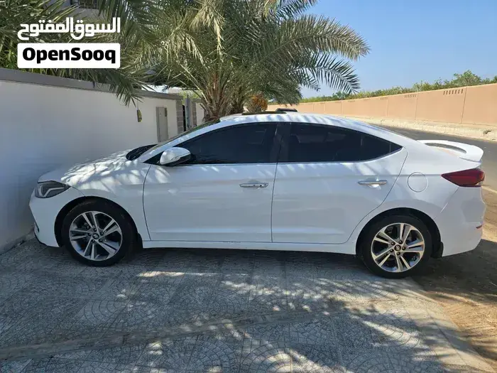 Hyundai Elantra 2018 photo 4