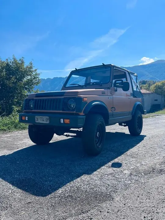 Suzuki Sj410
