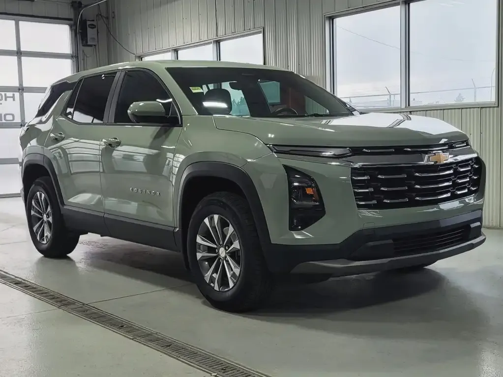 Chevrolet Equinox 2026 photo 2