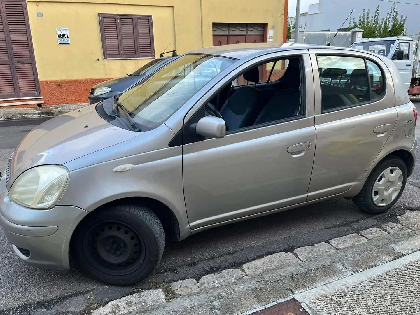Toyota Yaris 2005 photo 4