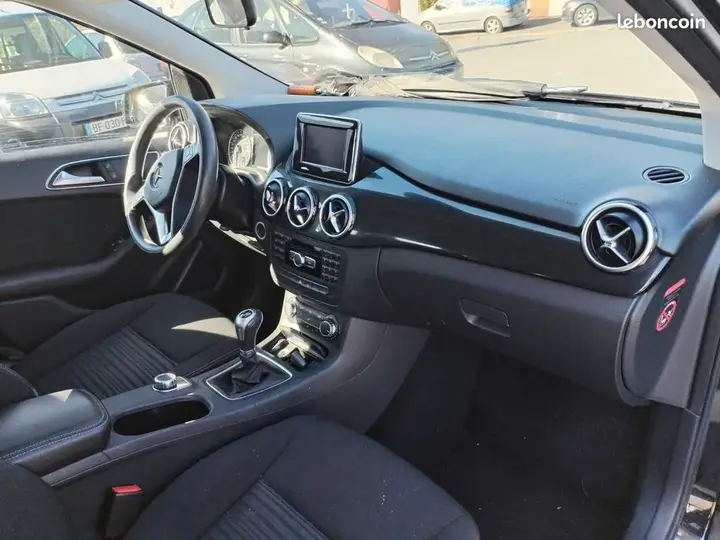 Mercedes-Benz B-Class 2013 photo 3