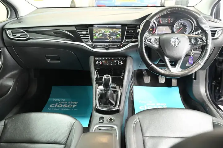 Vauxhall Astra 2018 photo 3