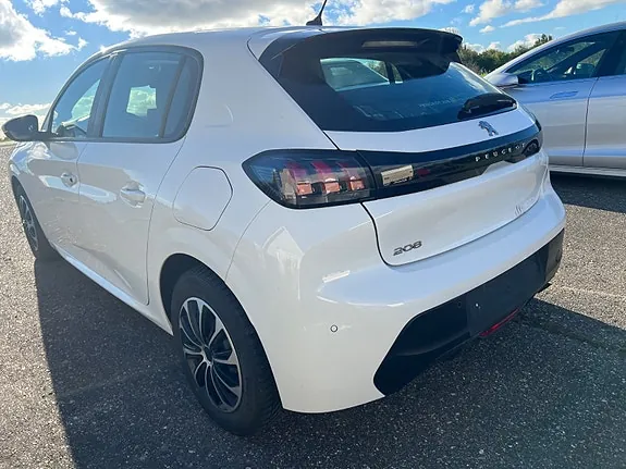 Peugeot 208 2021 photo 4