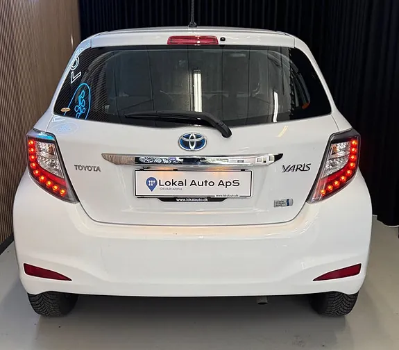 Toyota Yaris 2012 photo 2
