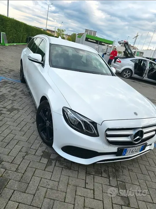 Mercedes-Benz W213 2018 photo 4