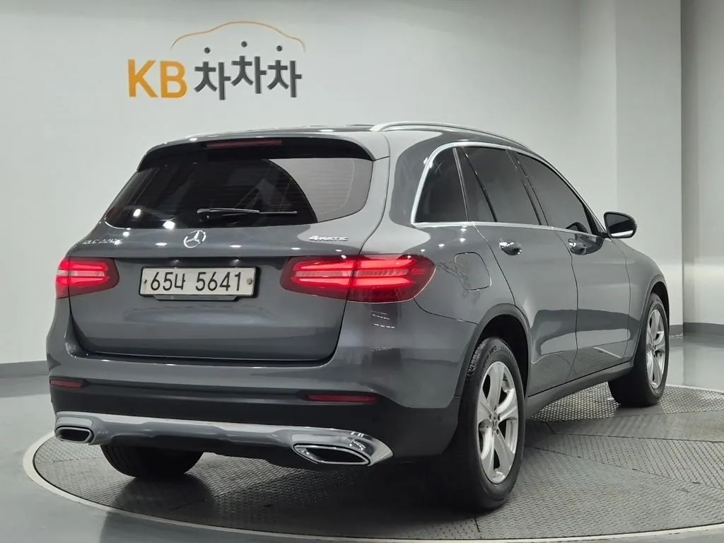 Mercedes-Benz Glc-Class 2018 photo 3