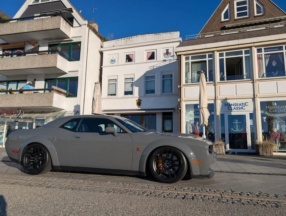 Dodge Challenger