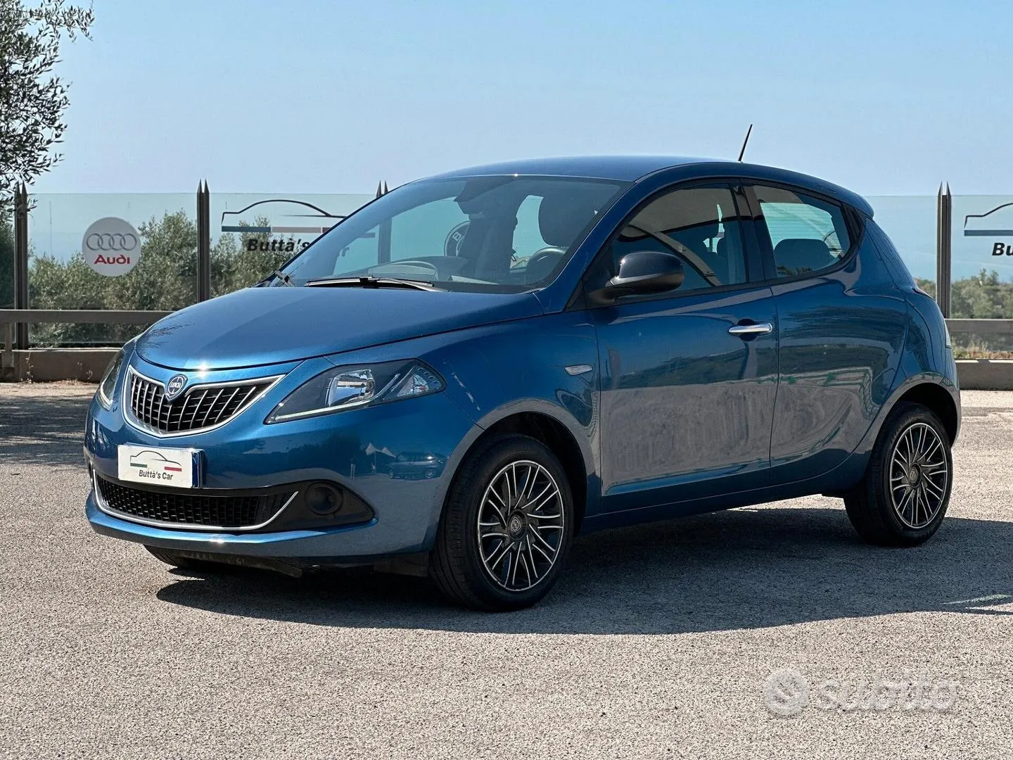 Lancia Ypsilon