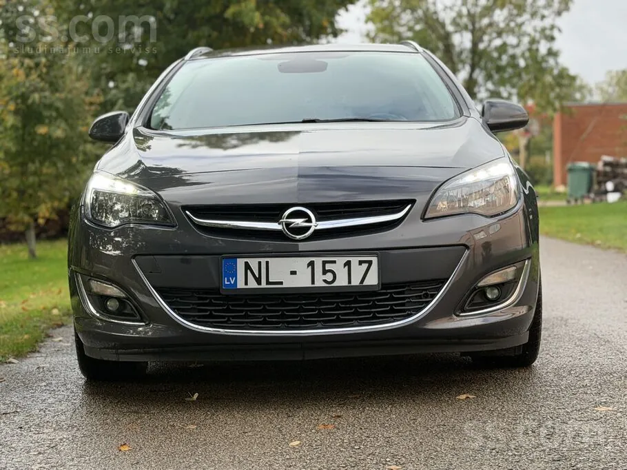 Opel Astra 2013 photo 3