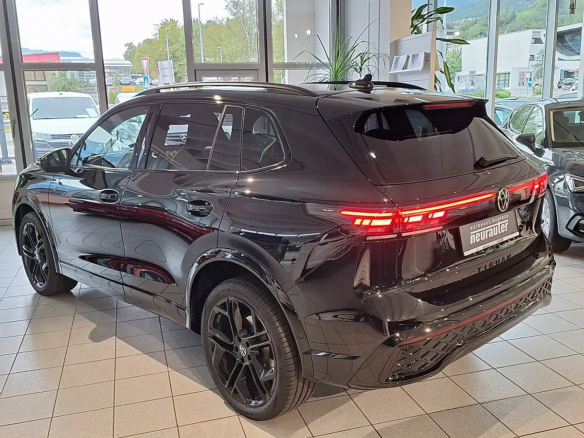 Volkswagen Tiguan 2025 photo 2