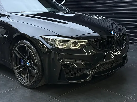 BMW M4 2017 photo 3